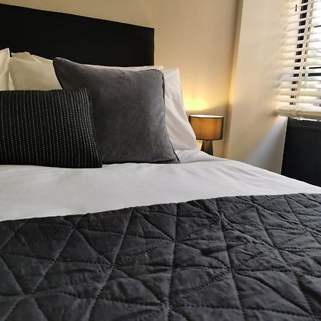 Axiom Apartment - Beautiful Stylish 2 Bed. Cheltenham Exteriér fotografie
